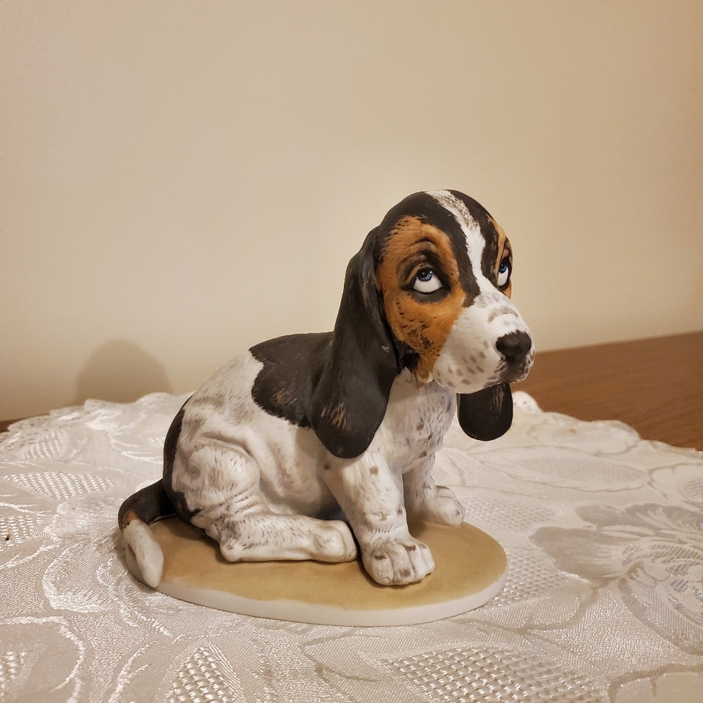 Homco 1983 Masterpiece Porcelain Basset Hound Dog Figurine